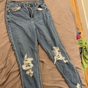 American Eagle mom jeans never worn